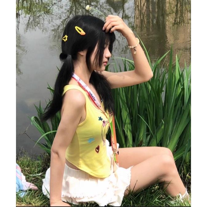 全新台灣現貨 甜辣妹修身挖背多巴胺性感顯瘦愛心印花短上衣 牛仔百褶裙-細節圖4