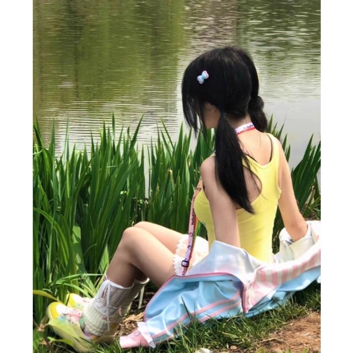 全新台灣現貨 甜辣妹修身挖背多巴胺性感顯瘦愛心印花短上衣 牛仔百褶裙-細節圖5