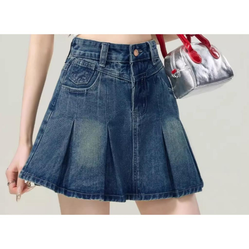 全新台灣現貨 甜辣妹修身挖背多巴胺性感顯瘦愛心印花短上衣 牛仔百褶裙-細節圖7