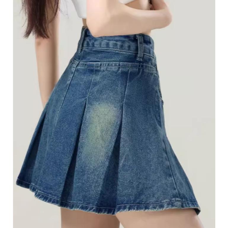 全新台灣現貨 甜辣妹修身挖背多巴胺性感顯瘦愛心印花短上衣 牛仔百褶裙-細節圖8