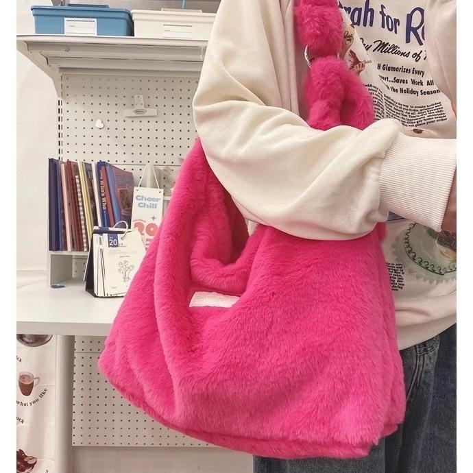 全新台灣現貨 純色百搭軟毛絨斜背包 少女學生大容量單肩包-細節圖6