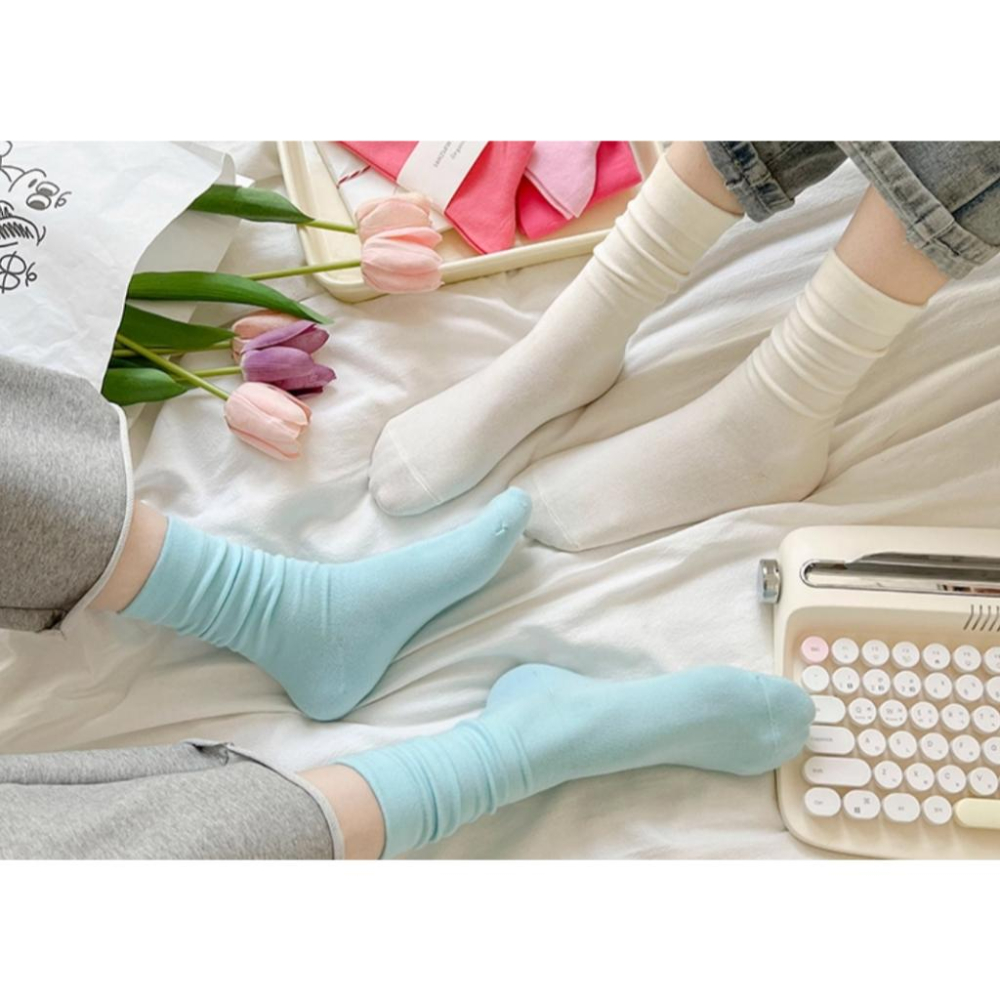 全新台灣現貨 彩色多巴胺 素色中筒襪 堆堆襪-細節圖3