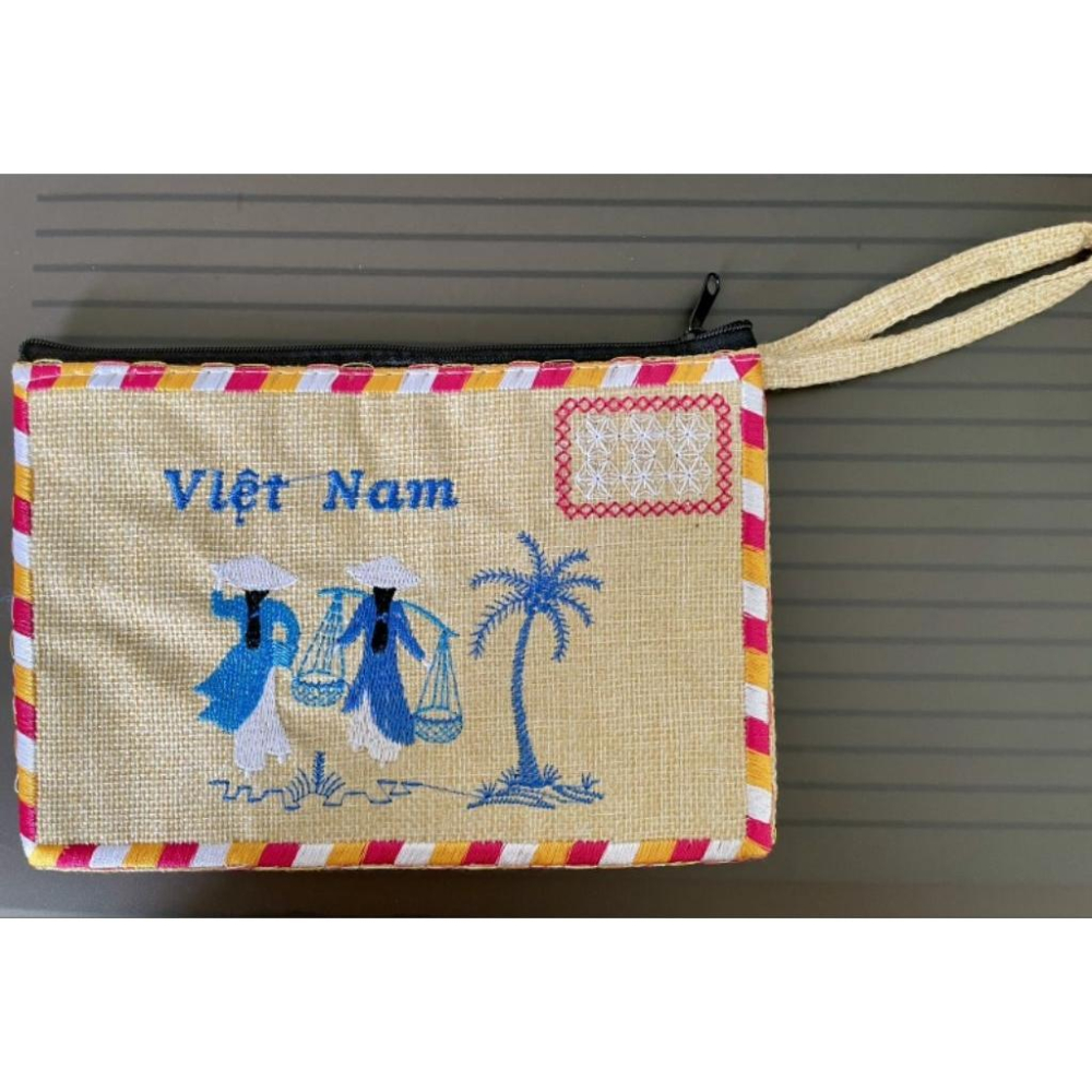 全新台灣現貨 越南帶回 奧黛女孩形象 刺繡 黃麻面料 信封包 收納袋-細節圖6