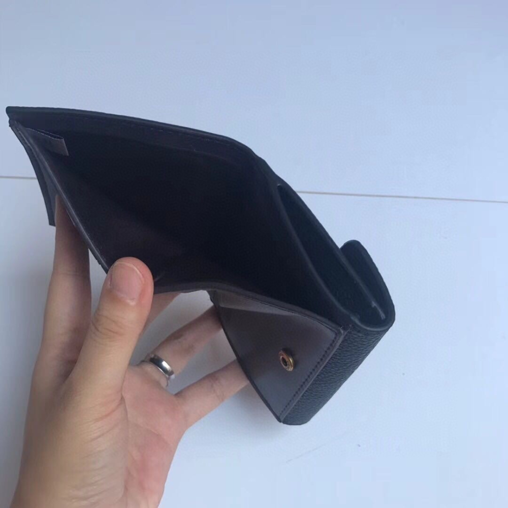 （momo shop）Coach 蔻馳 新款皮夾 中夾 76302 女士牛皮翻蓋按釦長款錢包 時尚手拿包 多卡位錢夾-細節圖5