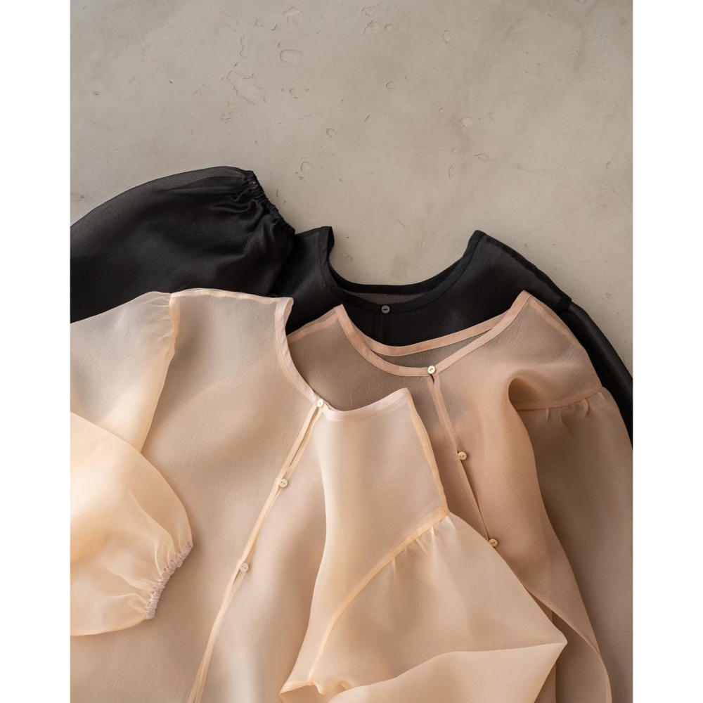 🐈 快來帶走我的二手衣 🇯🇵 🐈 日本正品 hinari 2way 澎袖透膚仙女罩衫 奶茶色 二手日牌 古著-細節圖8