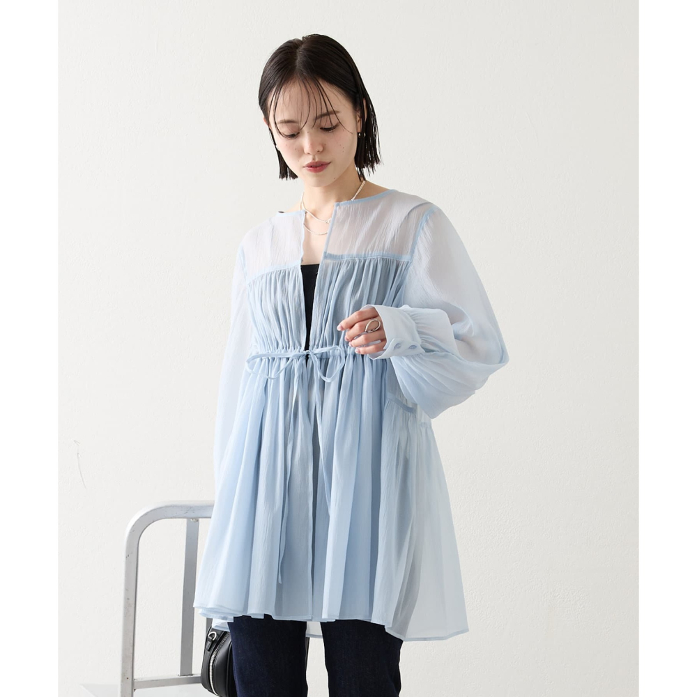 🐈 快來帶走我的二手衣 🇯🇵 🐈 日本正品 mystic 蝴蝶結綁帶透膚抓褶罩衫 藍色 二手日牌-細節圖2