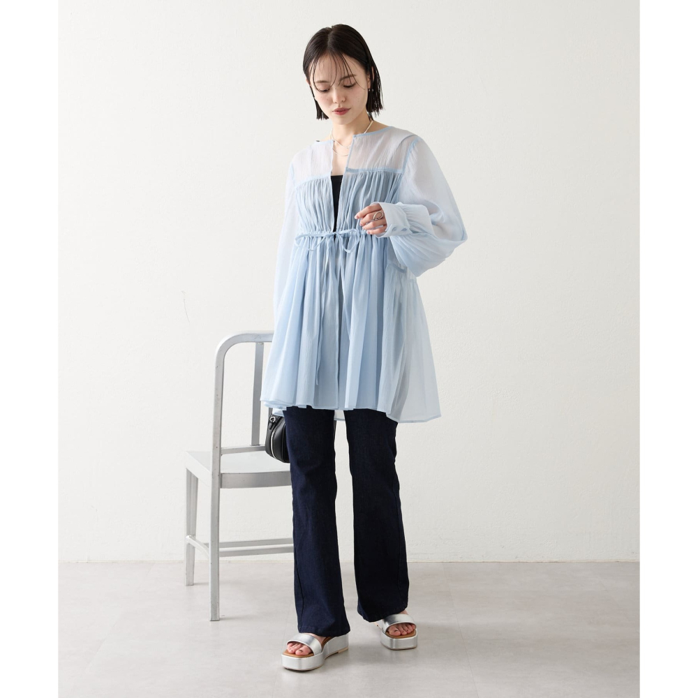 🐈 快來帶走我的二手衣 🇯🇵 🐈 日本正品 mystic 蝴蝶結綁帶透膚抓褶罩衫 藍色 二手日牌-細節圖4