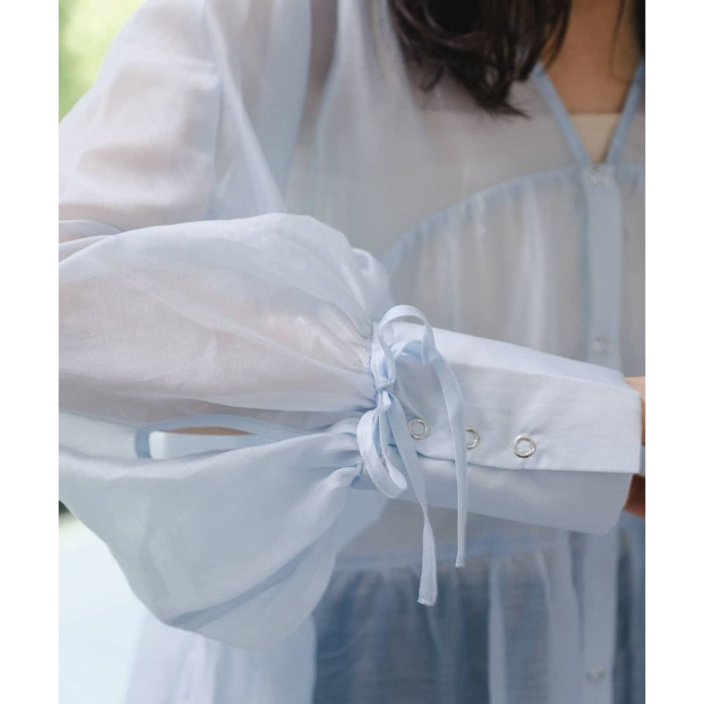 🐈 快來帶走我的二手衣 🇯🇵 🐈 日本正品 Kastane 光澤感蛋糕透膚襯衫 藍色 短洋裝 二手日牌 古著-細節圖2