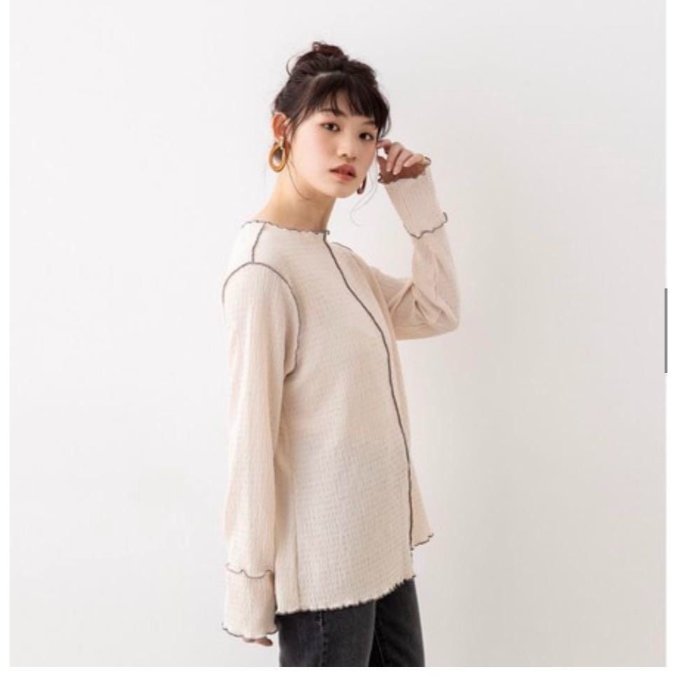 🐈 快來帶走我的二手衣 🇯🇵 🐈 日本正品 HUNCH 撞色捲捲邊楊柳上衣 黑色 長袖Tee 二手日牌 古著-細節圖6