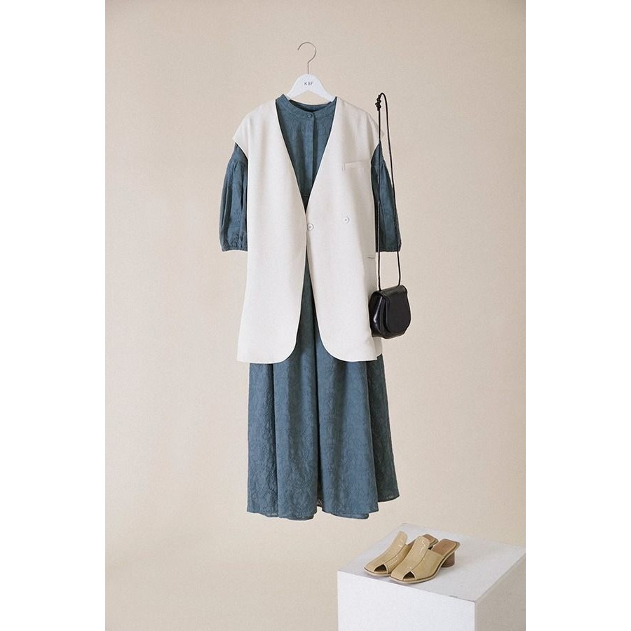 🐈 快來帶走我的二手衣 🇯🇵 🐈 日本正品 KBF 刺繡佩斯利花紋洋裝 藍色 澎袖設計 二手日牌 古著-細節圖2