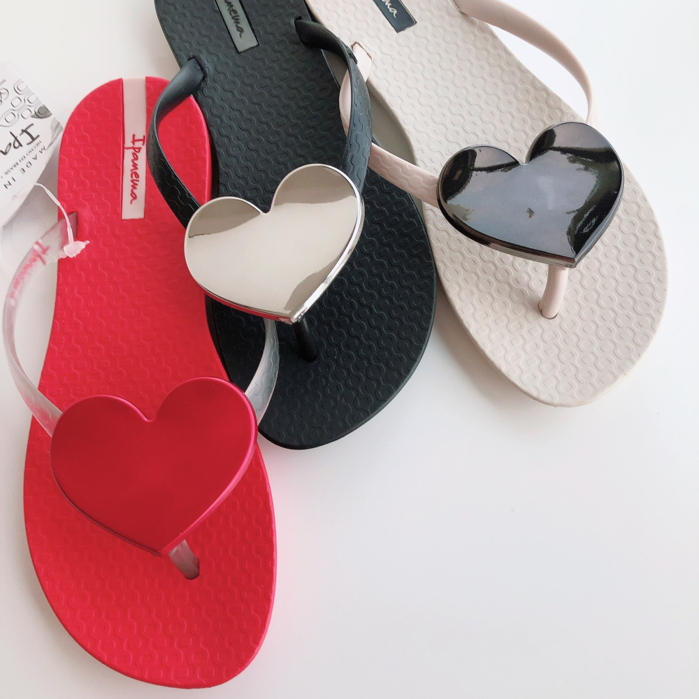 🔥*Ipanema*巴西拖鞋(原色愛心飾 MAXI FASHION 人字夾腳平底拖鞋) 紅 8212025388-細節圖3