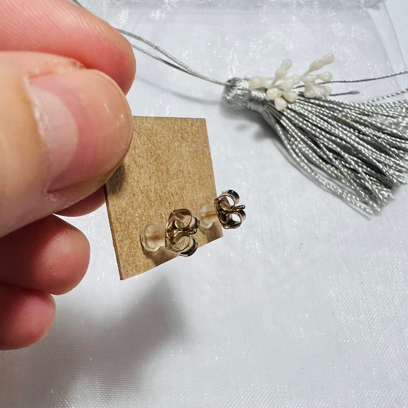 【全新-配件】日本表參道帶回-簡約氣質精緻金色小花朵耳環｜-細節圖2