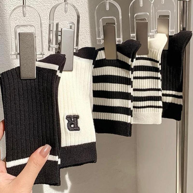 (超值5雙組)素色字母條紋中筒襪 長襪 黑色-細節圖3