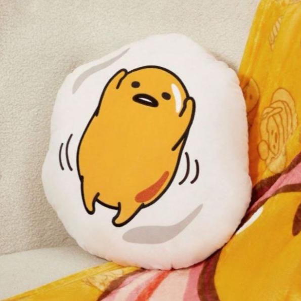 正版聯名 蛋黃哥 Gudetama 黃色可愛簡約風日常造型枕頭 抱枕 靠墊-細節圖3