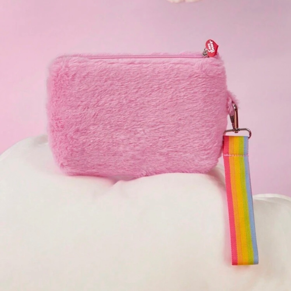 正版聯名 彩虹熊Care Bears 粉紅色毛絨化妝包附手柄 收納包-細節圖8