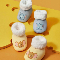 正版聯名 TOM&amp;JERRY湯姆貓和傑利鼠 85週年 絨毛內襯可愛寶寶襪 嬰兒襪子（2入組）