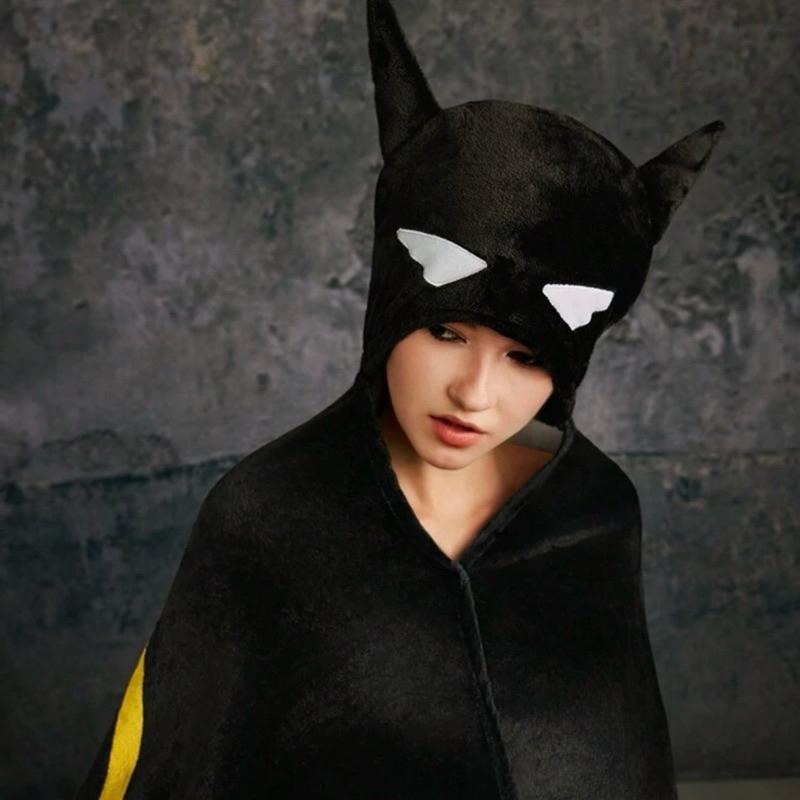 正版聯名 BATMAN蝙蝠俠 超級英雄卡通刺繡毛絨連帽可穿戴毛毯 毯子-細節圖3