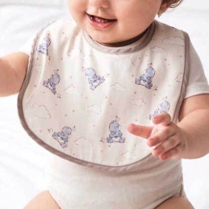 正版聯名 彩虹熊Care Bears 4 件組棉質卡通熊印花嬰兒圍兜 口水巾-細節圖3