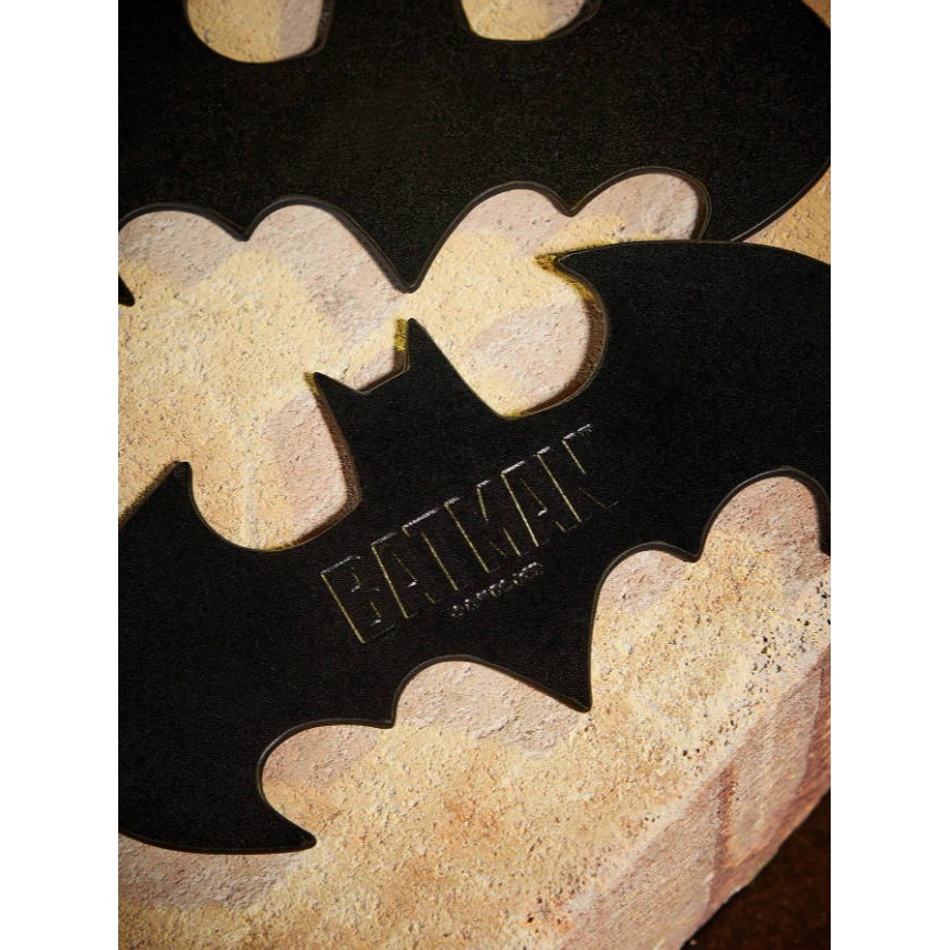 正版聯名 BATMAN蝙蝠俠 超級英雄黑色PU皮革耐熱杯墊餐墊-細節圖3