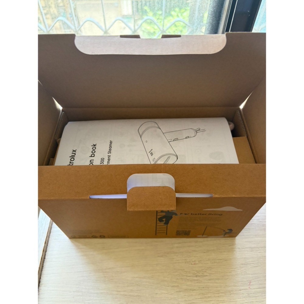 伊萊克斯 Electrolux 極淨呵護300 1200W 摺疊手持式蒸氣掛燙機 粉色 E5GS1-11WP-細節圖2