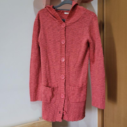 85新日本專櫃angel rose莓紅色M號中長版編紅蔥線針織外套