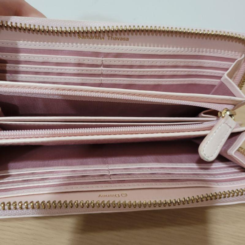 七五成新Samantha Thavasa Disney 聯名 可愛嬰兒粉 小熊維尼與小豬 壓紋圖案長夾-細節圖3