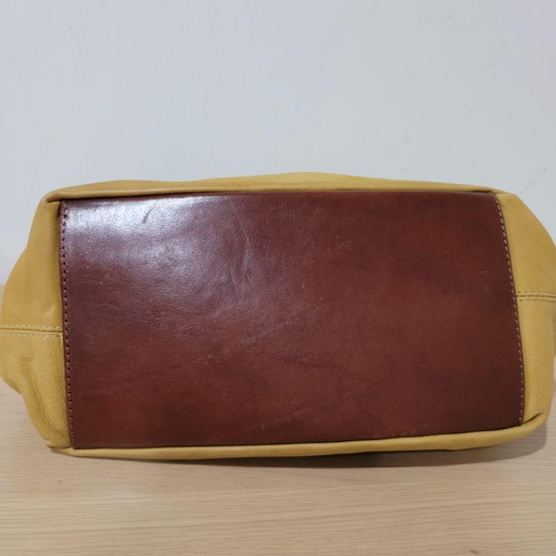 8成新義大利製真皮牛皮肩背包包當地品牌-細節圖4