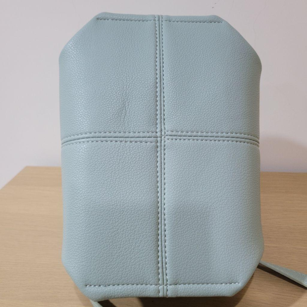 85新淺綠色合成皮肩背側背水餃小包包-細節圖8