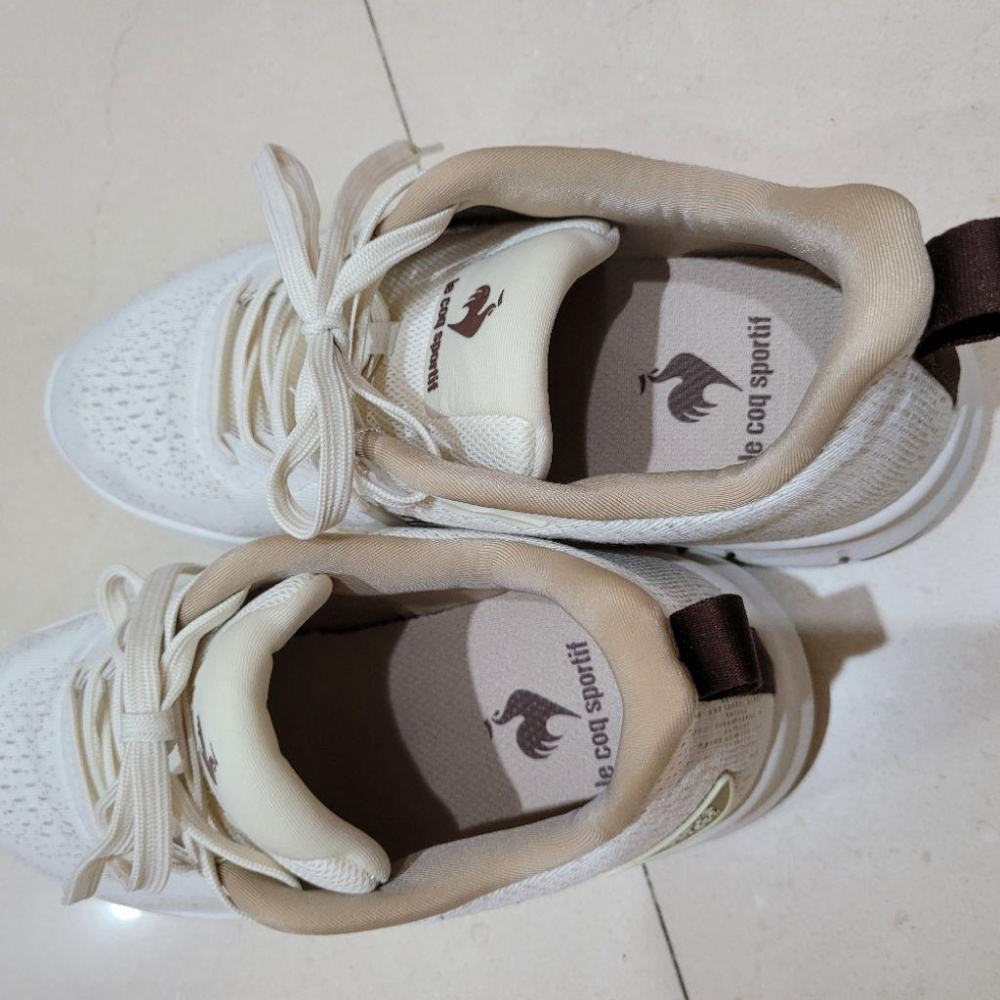 95新Le coq sportif 燕麥米白黃色24.5cm公雞牌運動鞋子-細節圖6