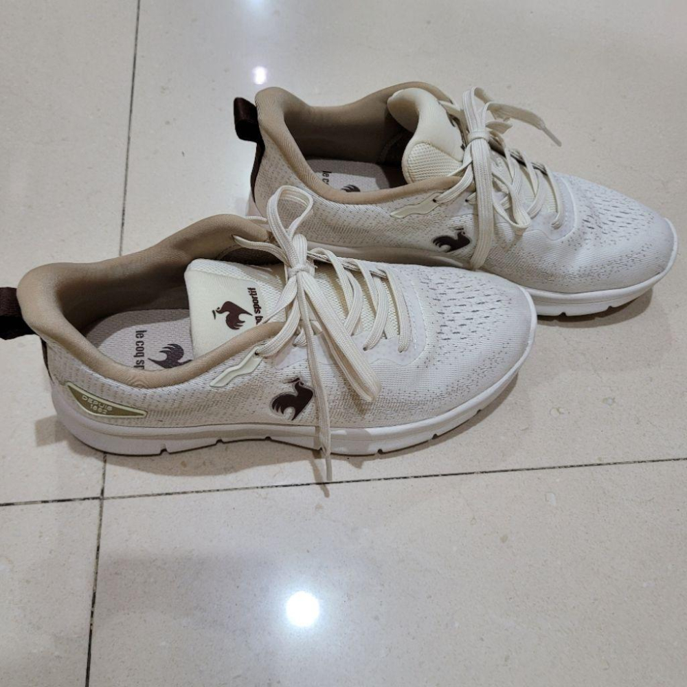 95新Le coq sportif 燕麥米白黃色24.5cm公雞牌運動鞋子-細節圖8