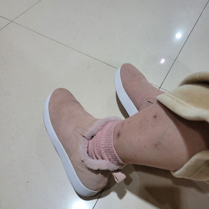 九成新fitflop粉色麂皮真皮絨毛41號26cm大尺碼厚底短靴鞋子-細節圖9