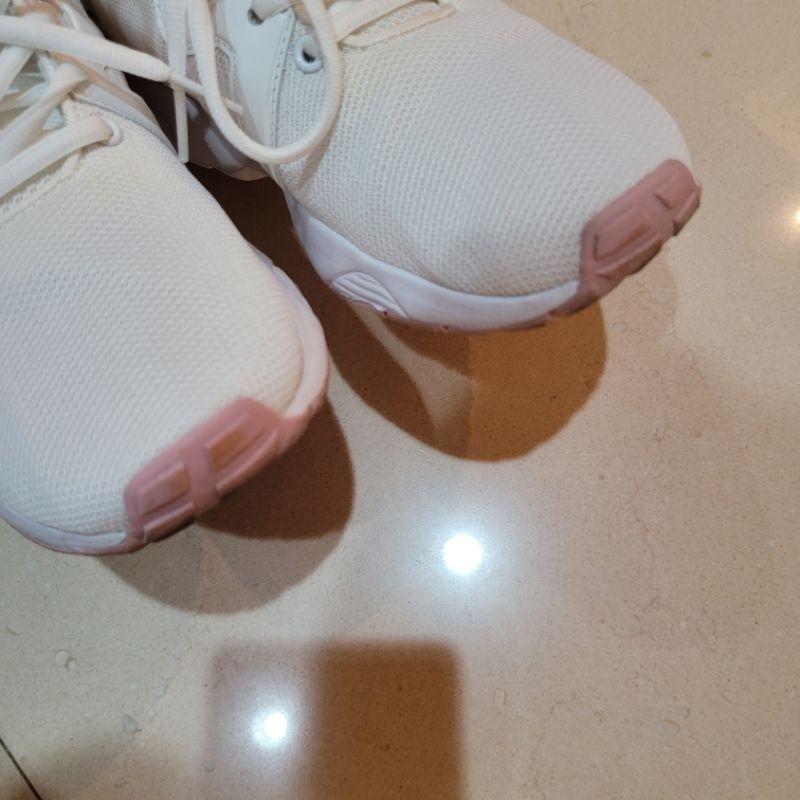 95新Le coq sportif 公雞牌白粉色運動慢跑鞋大尺碼40號25cm-細節圖4