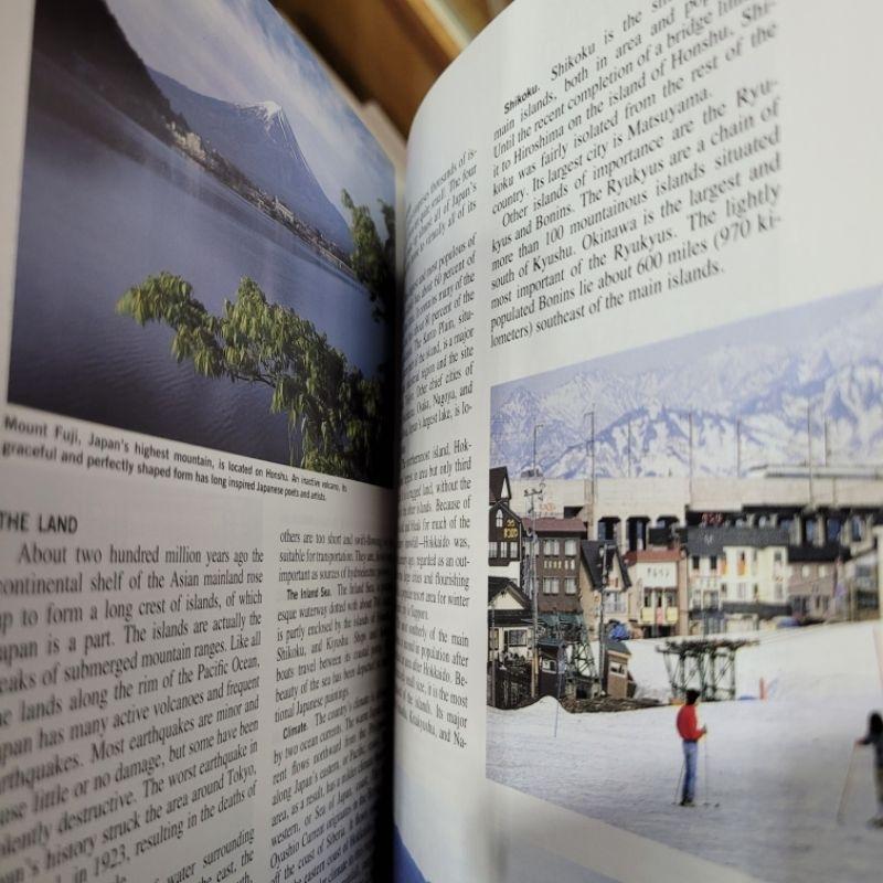 The new book of knowledge 19本全新未開封加兩本二手邊角泛黃內裡沒影響-細節圖8