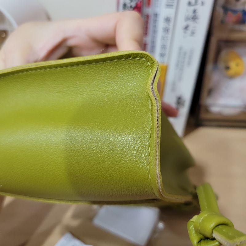 全新日本專櫃Ray cassin 吊牌未拆芥末綠色合成皮小廢包方包-細節圖8