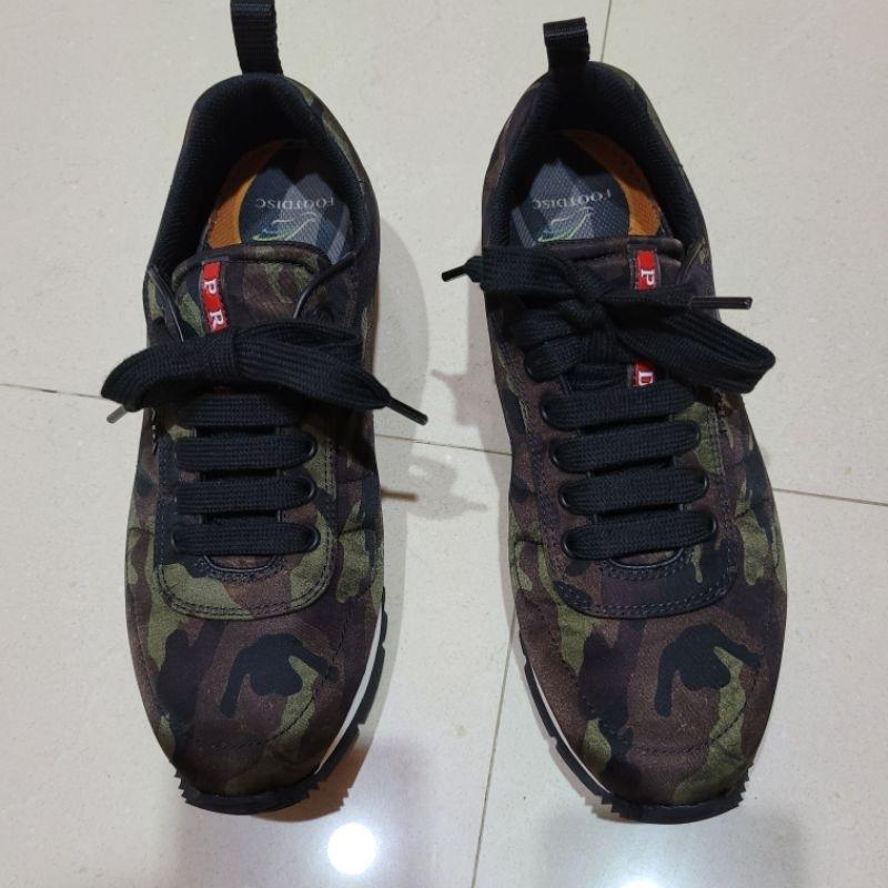 九成新Prada軍綠色迷彩花紋 綠花紋休閒鞋男鞋女鞋40號-細節圖5