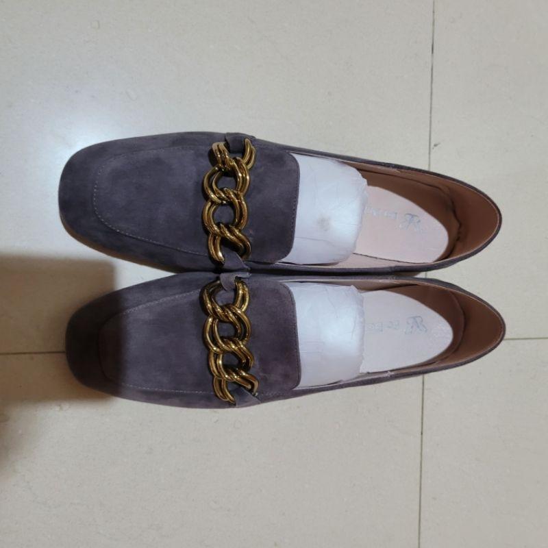 9成新Bo Derek麂皮真皮牛皮方圓頭灰色金色鏈條樂福平地底鞋紳士鞋40號25cm-細節圖5