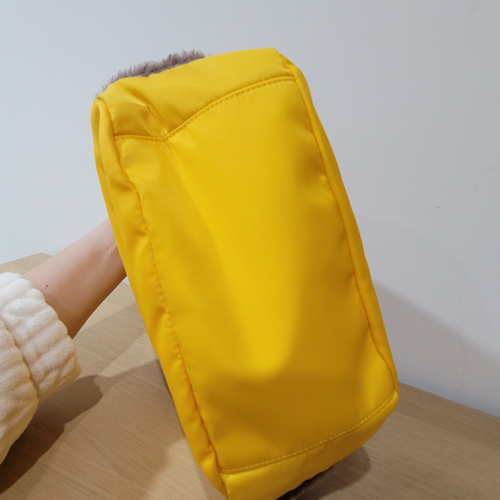 二手95新Munsingwear滿心企鵝牌毛絨芒果黃色手提袋高爾夫球包包-細節圖6