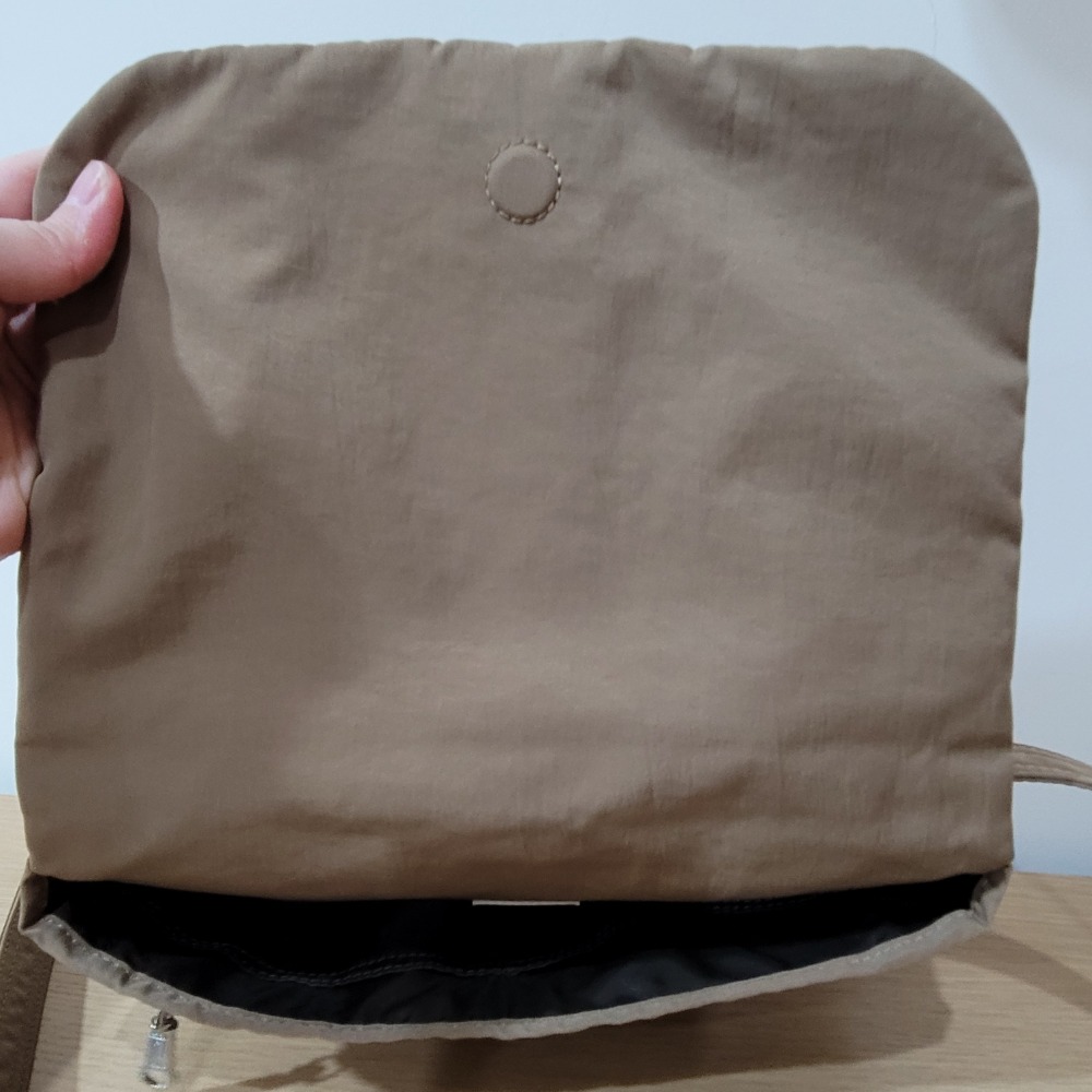 95新Porter International米色尼龍側背包小方包-細節圖6