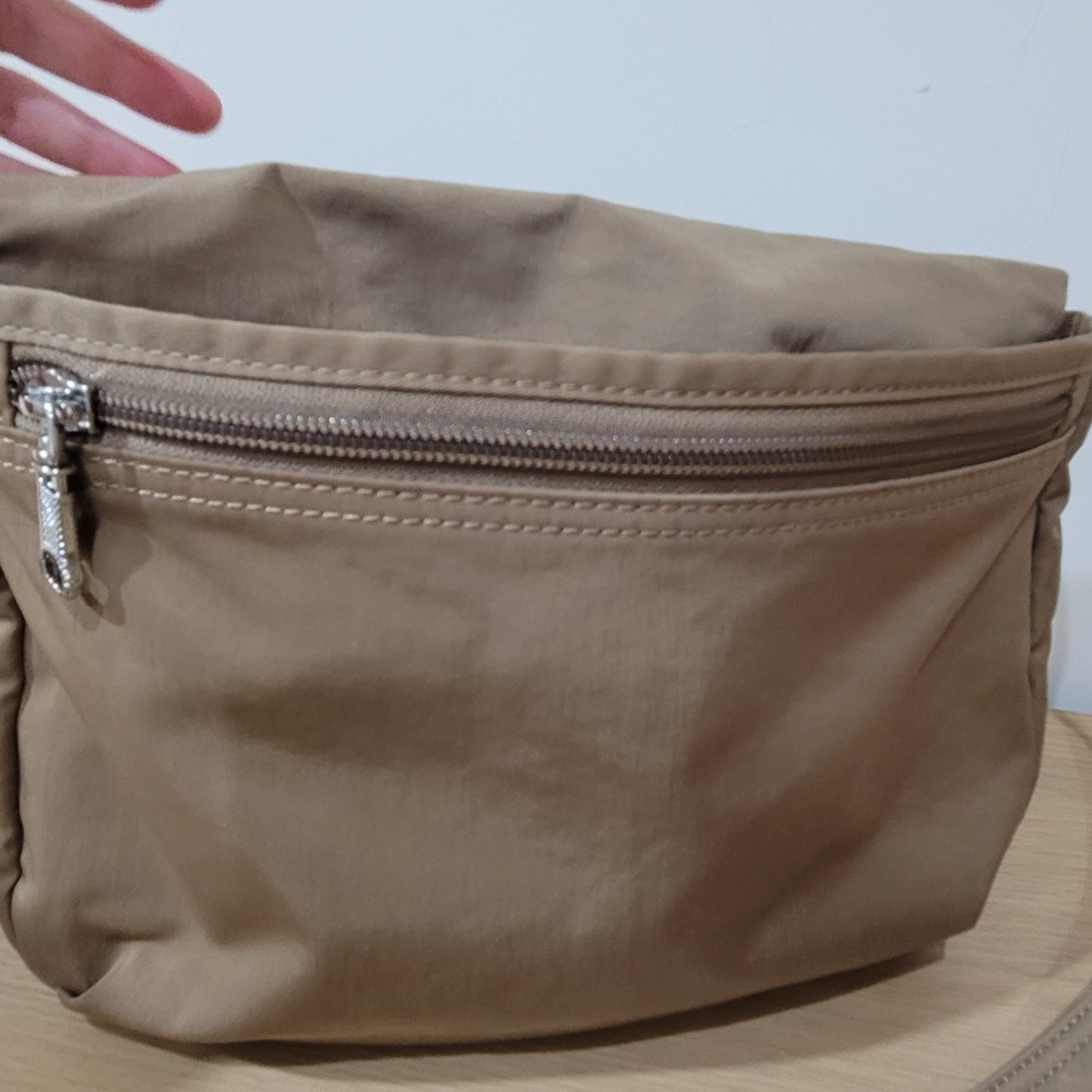 95新Porter International米色尼龍側背包小方包-細節圖8