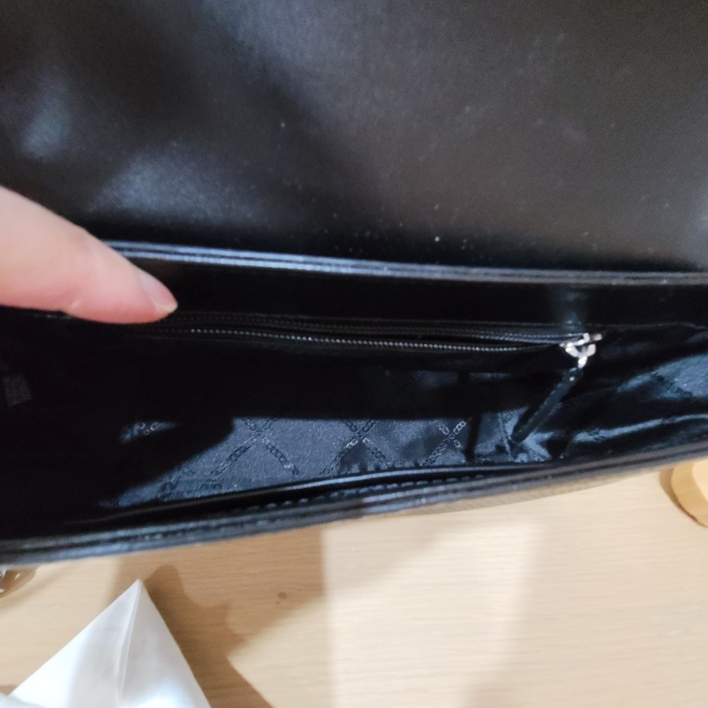 全新Michael kors parker medium黑色蛇皮壓紋真牛皮肩背方型包包-細節圖4