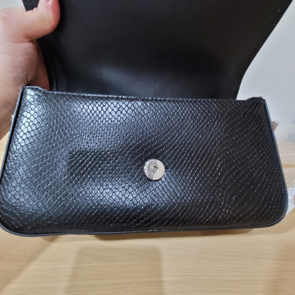 全新Michael kors parker medium黑色蛇皮壓紋真牛皮肩背方型包包-細節圖5