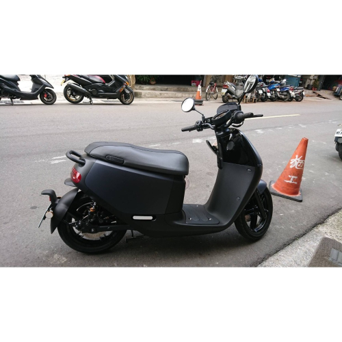 gogoro 2S右側車殼 全新