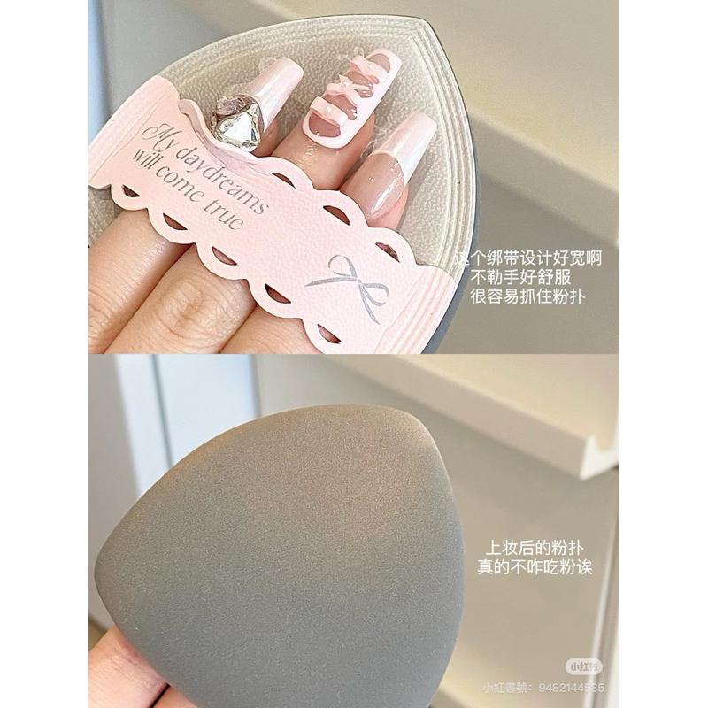 新品現貨｜送收納盒！𝙀𝙑𝙀𝙍𝘽𝘼𝘽艾蓓拉蝴蝶結奶皮粉撲🎀蝴蝶結拇指粉撲🫧-細節圖7