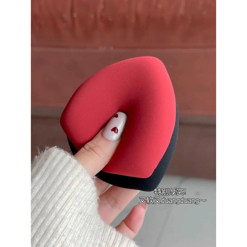 新品現貨｜送收納盒！𝙀𝙑𝙀𝙍𝘽𝘼𝘽艾蓓拉奶皮氣墊粉撲2入🫧-細節圖2