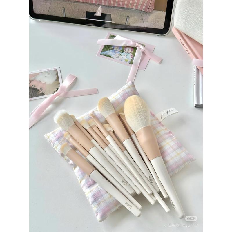 新品現貨｜𝙈𝙎𝙌 魅絲蔻11隻奶芙化妝刷套刷☁️送收納包💗-細節圖5