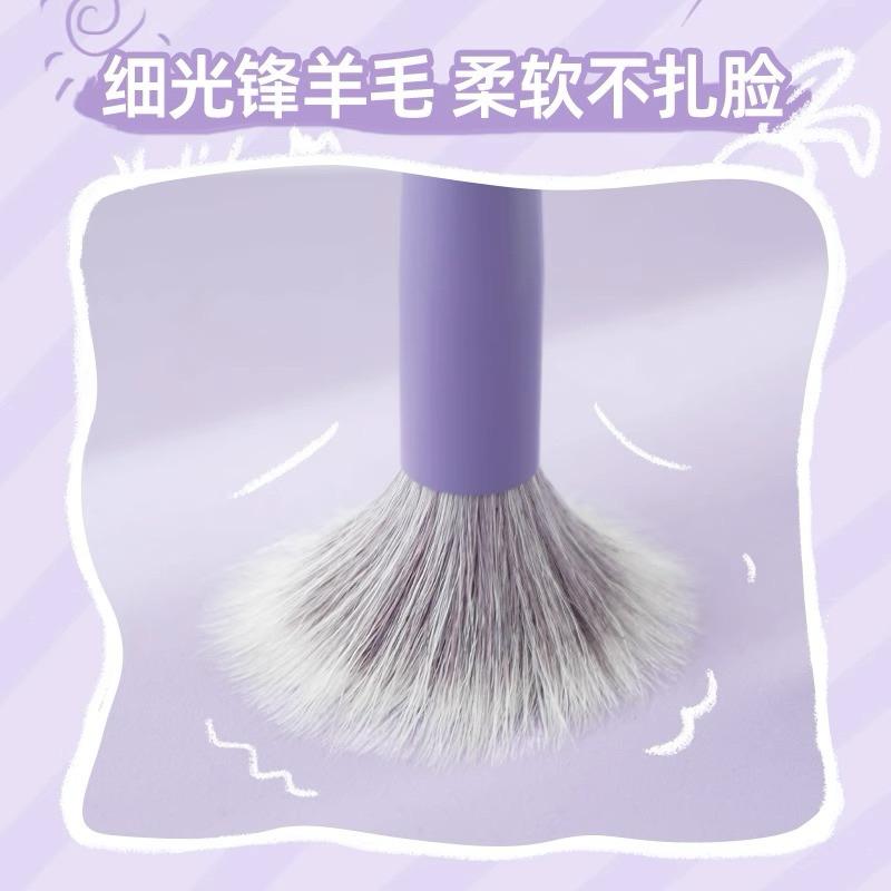 新品現貨｜官方授權🏆郭小妞兔兔系列化妝刷🐰點彩刷/遮瑕刷🤍-細節圖3