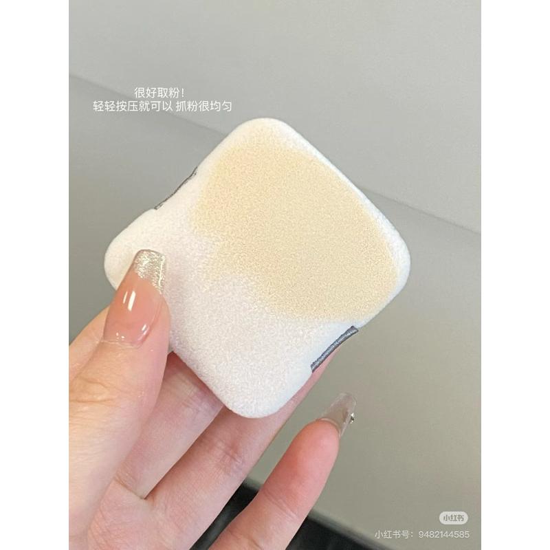 新品現貨｜𝙁𝙪𝙣𝙣𝙮 𝙀𝙡𝙫𝙚𝙨方里柔焦控油定妝蜜粉餅🤍專為亞洲人量身訂造的粉餅😻-細節圖2