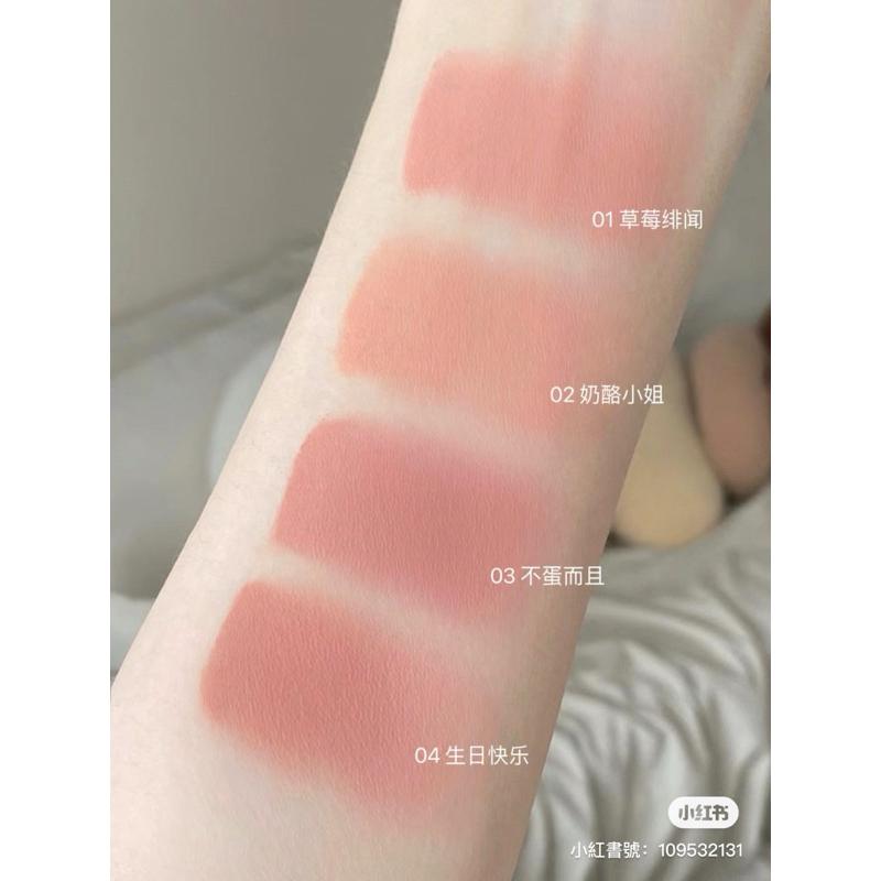 新品現貨｜𝙁𝙇𝙊𝙍𝙏𝙏𝙀花洛莉亞怪美莉亞奶油日報唇部打底霜🧁深唇寶貝の救星‪‪‪‪.ᐟ.ᐟ再深的唇都能遮起來💓-細節圖4