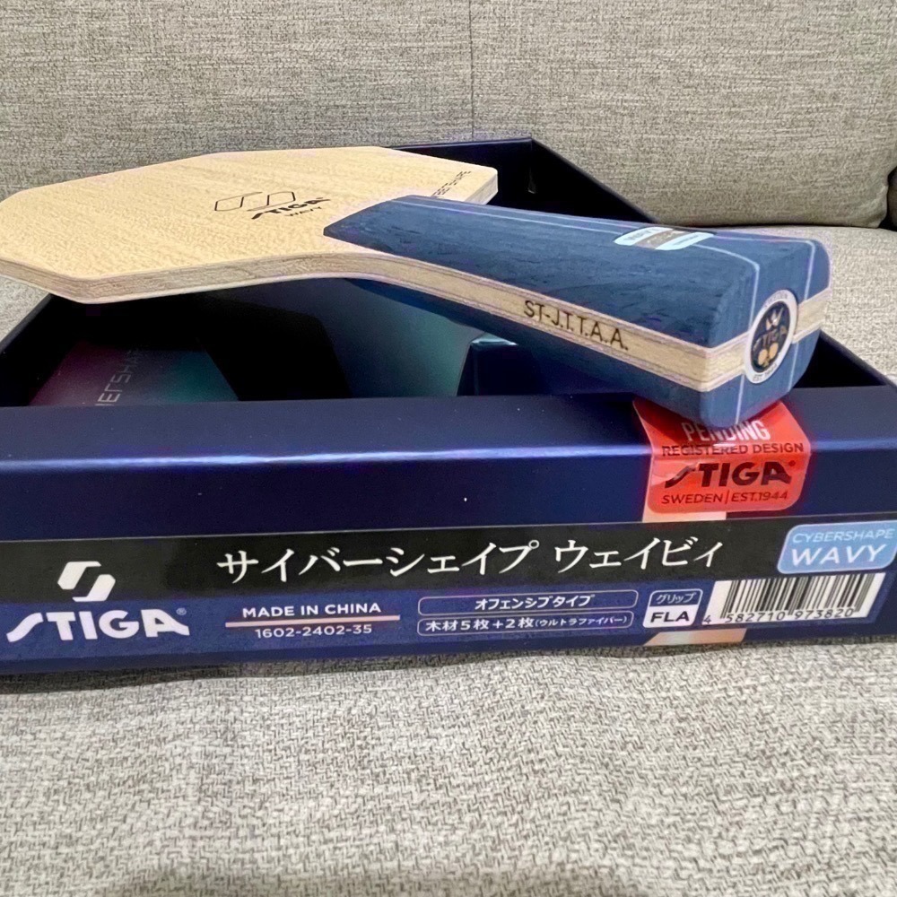 《桌球88》現貨日本進口 STIGA WAVY 強力碳素 超級纖維 圓拍 賽博六角拍 CYBERSHAPE 桌球拍-細節圖3