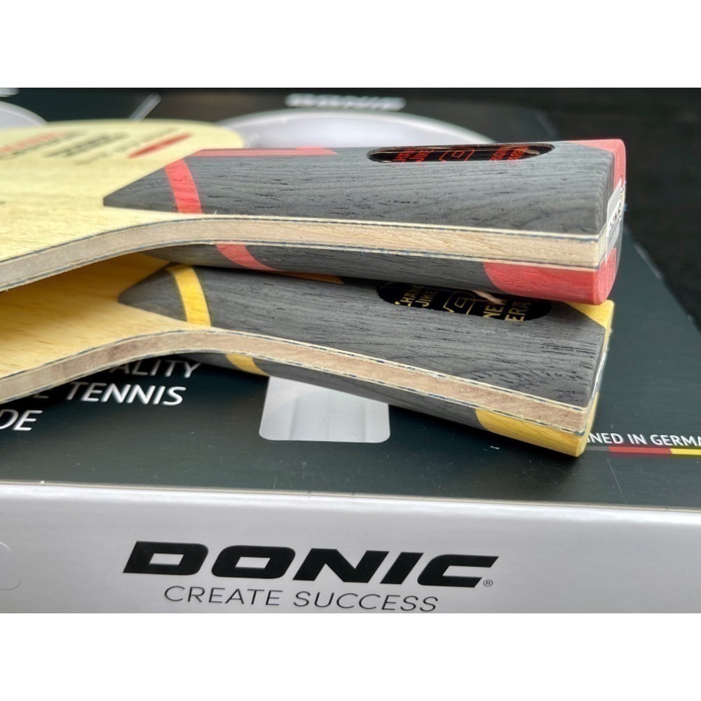 《桌球88》全新歐洲進口 Donic 張繼科 紅張 原創碳素 Original Carbon 黃張 新紀元 桌球拍-細節圖3